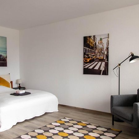 Apartment Bright - Central - Balcony - Tradefair Neuss Zewnętrze zdjęcie