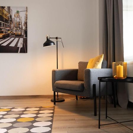Apartment Bright - Central - Balcony - Tradefair Neuss Zewnętrze zdjęcie